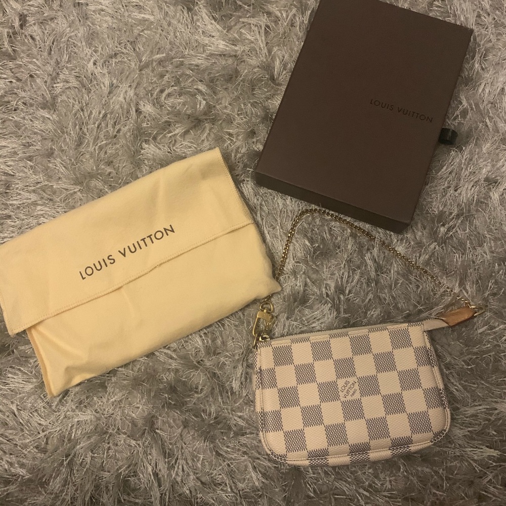 Louis Vuitton Mini Pouchette